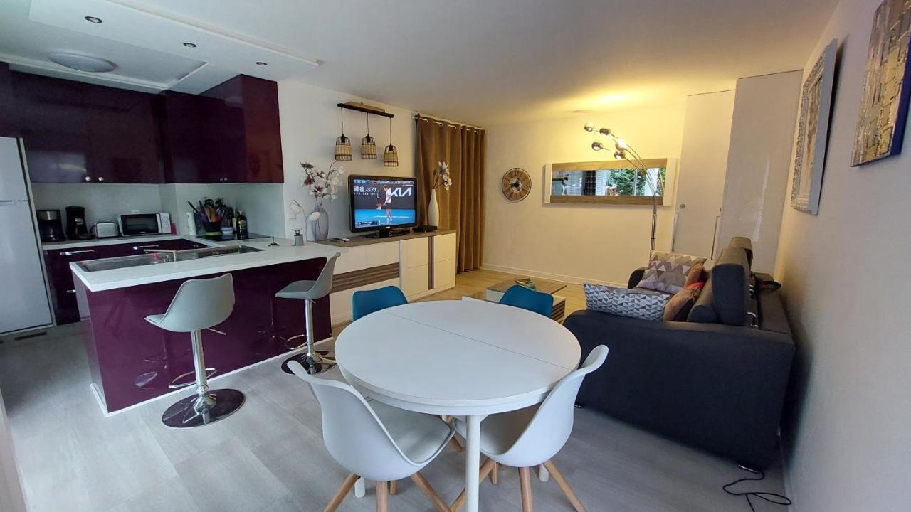 Charmant Appartement Residentiel Avec Terrasse, Jardin Privatif Et Piscine A Cannes كان المظهر الخارجي الصورة
