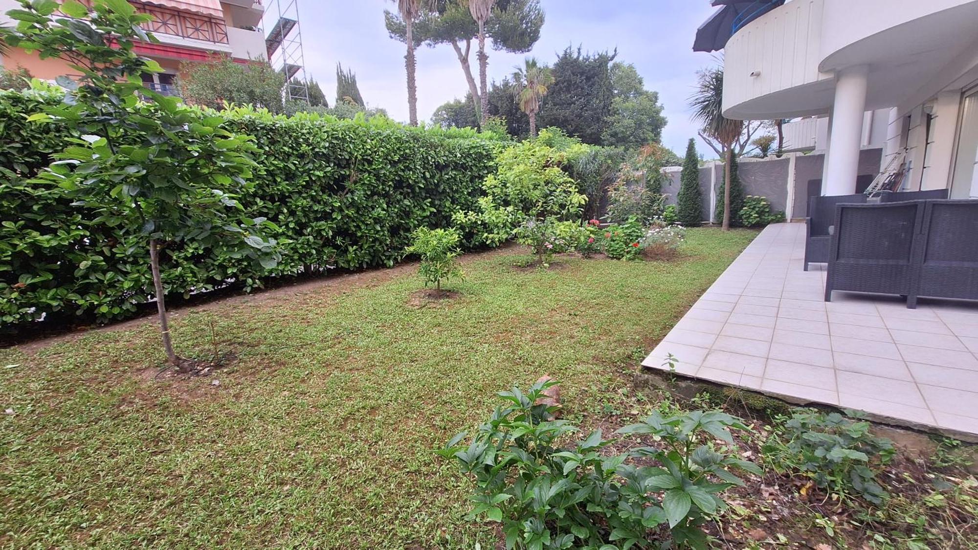 Charmant Appartement Residentiel Avec Terrasse, Jardin Privatif Et Piscine A Cannes كان المظهر الخارجي الصورة